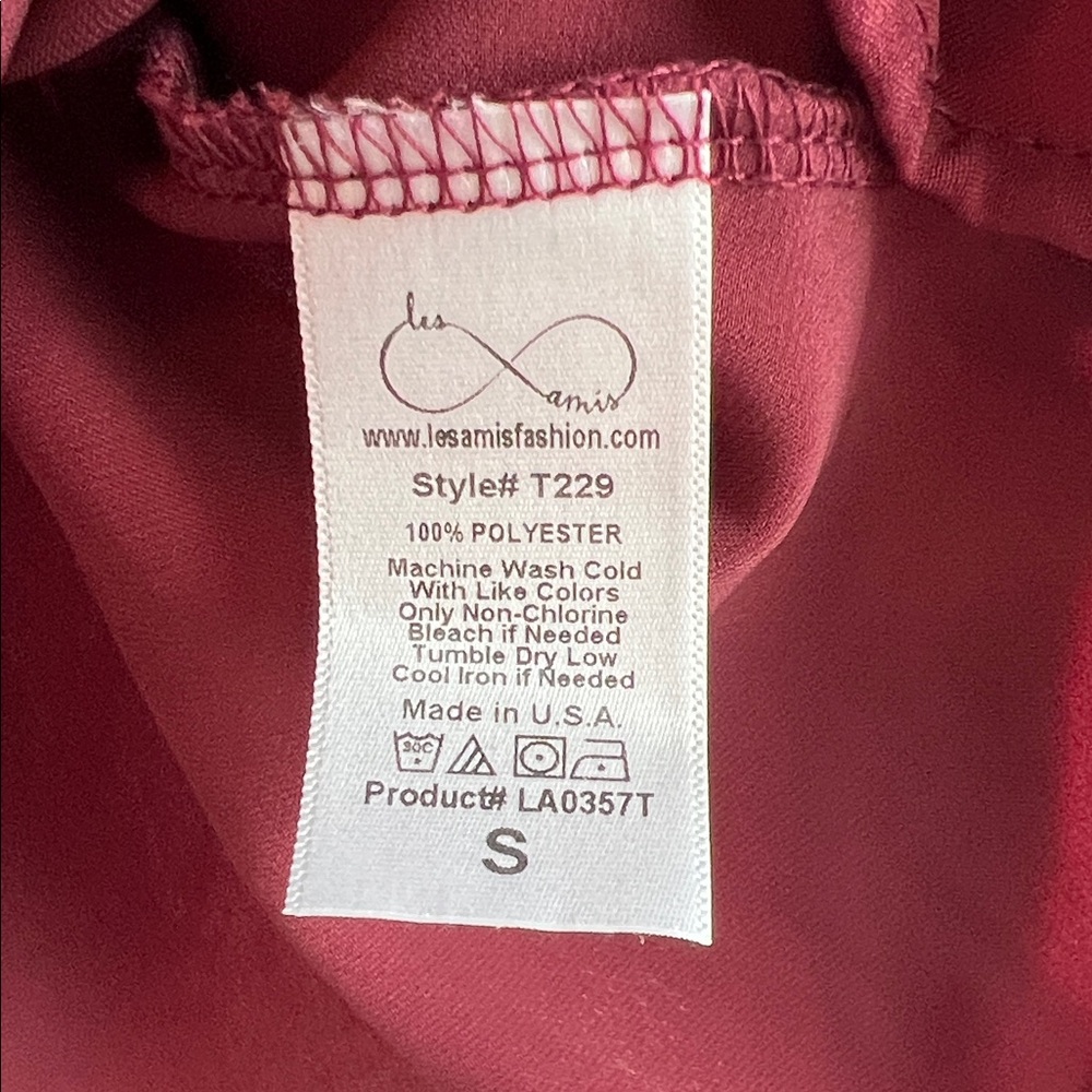 Les Amis Elegant Burgundy Off Shoulder Top - Picture 5 of 6